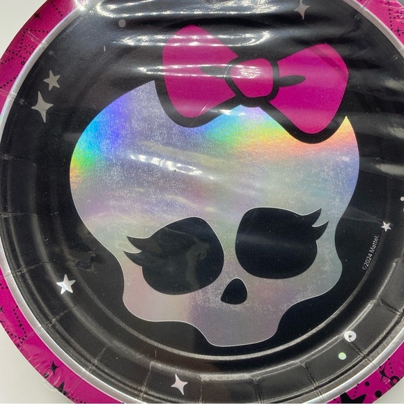 Monster High Iridescent Party Lunch Dinner Plates Birthday Supplies 24 Count - Picture 4 of 6